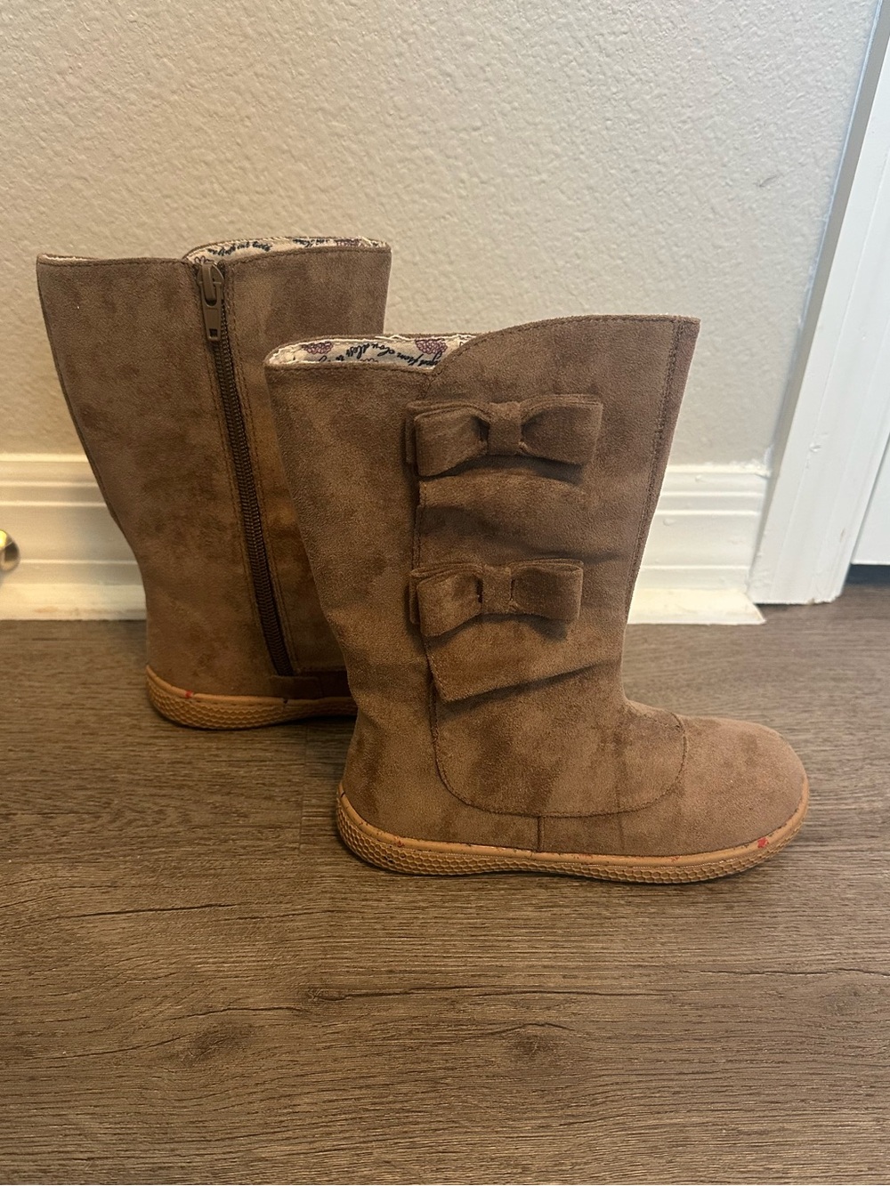Livie & Luca brown bow boots